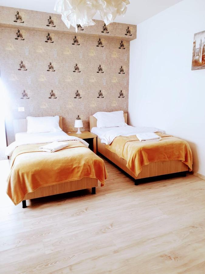 Hotel Queen 부쿠레슈티 외부 사진