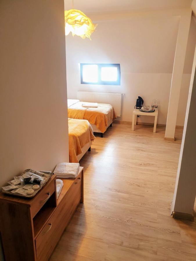 Hotel Queen 부쿠레슈티 외부 사진